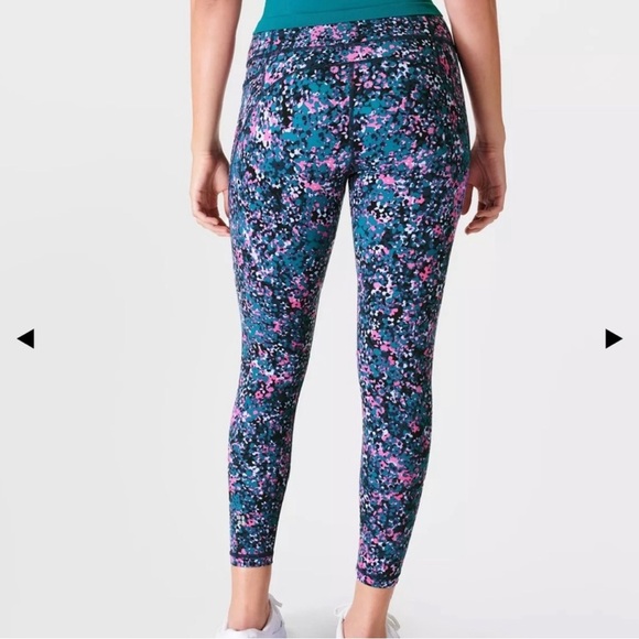 Sweaty Betty Power 7/8 Leggings Women’s size 6 Pink Scattered Petal Print Yoga - Picture 2 of 7